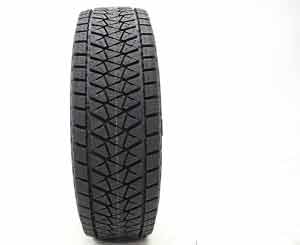 Bridgestone Blizzak DM-V2 WinterSnow SUV Tire